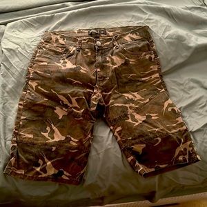 Men's camouflage shorts